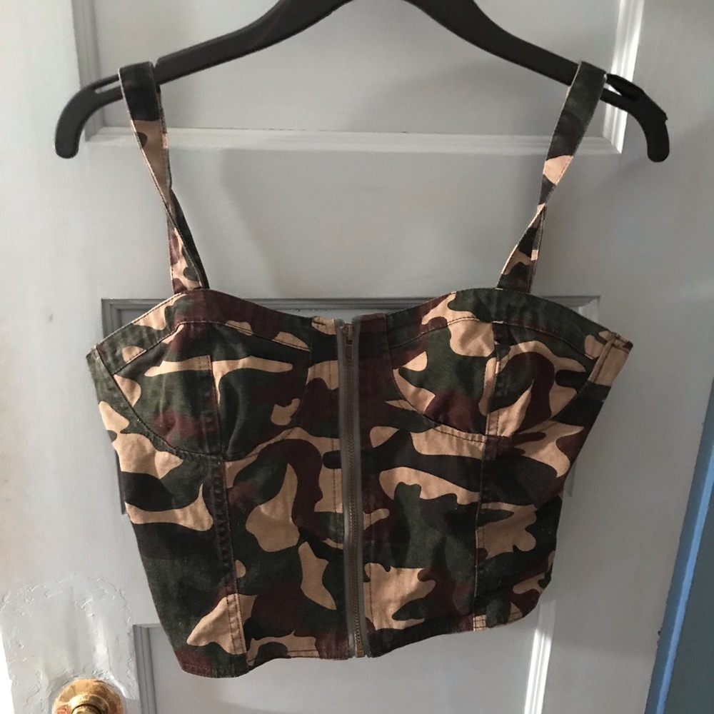 Camo crop